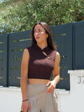 Top encaje cuello detalle botones chocolate