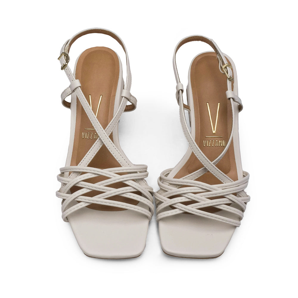 Sandalia beige de tacón medio para mujer
