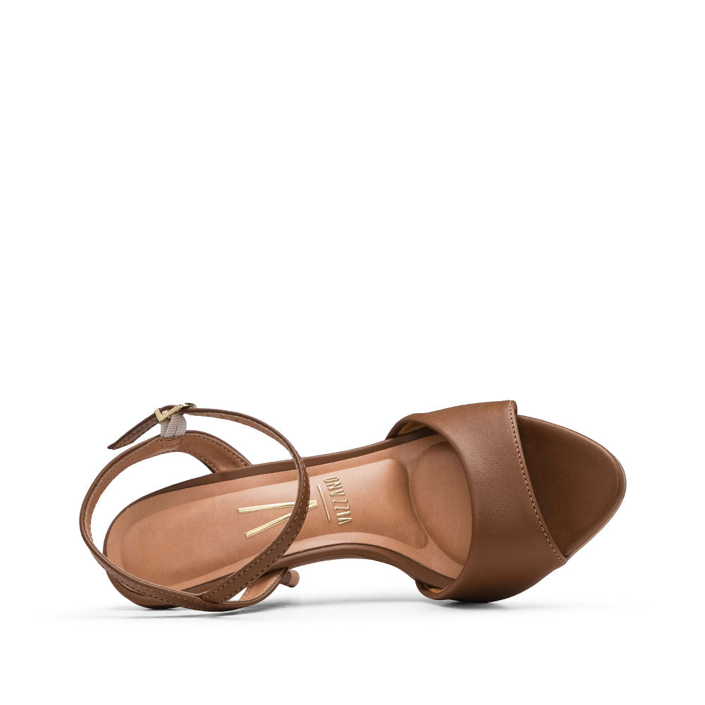 Sandalias de tacón alto color camel para mujer