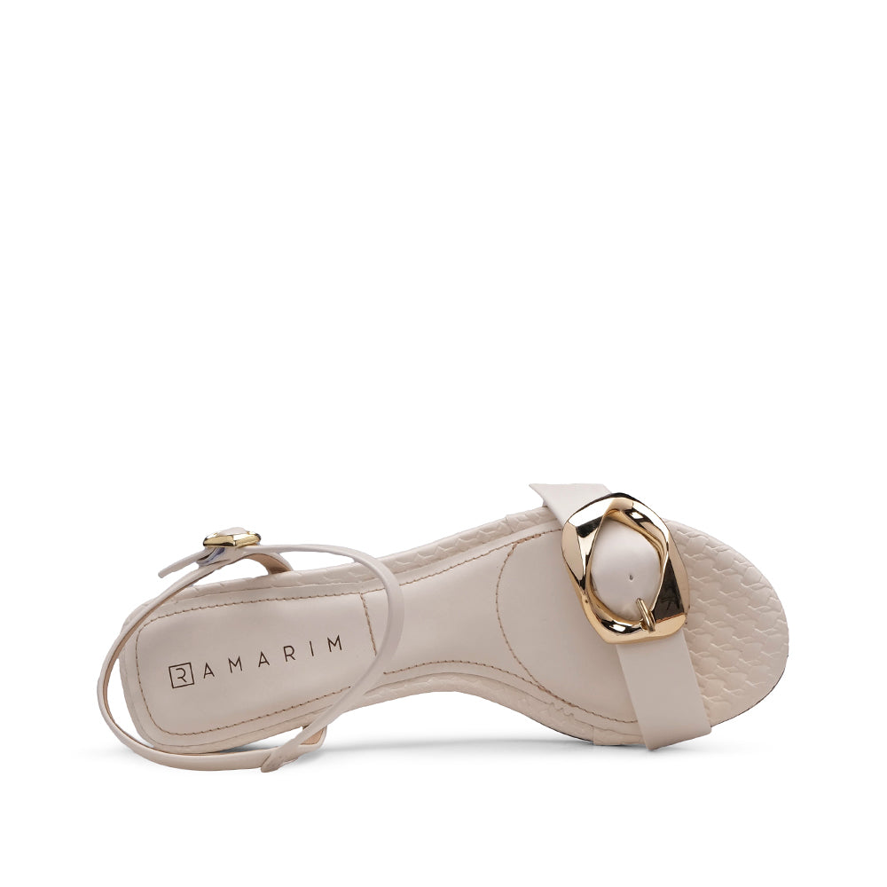 Sandalias de tacón alto color beige para mujer