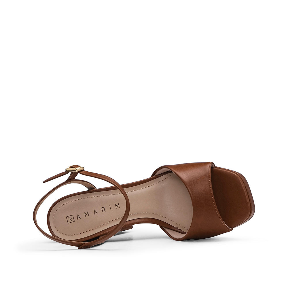 Sandalias de tacón alto color camel para mujer
