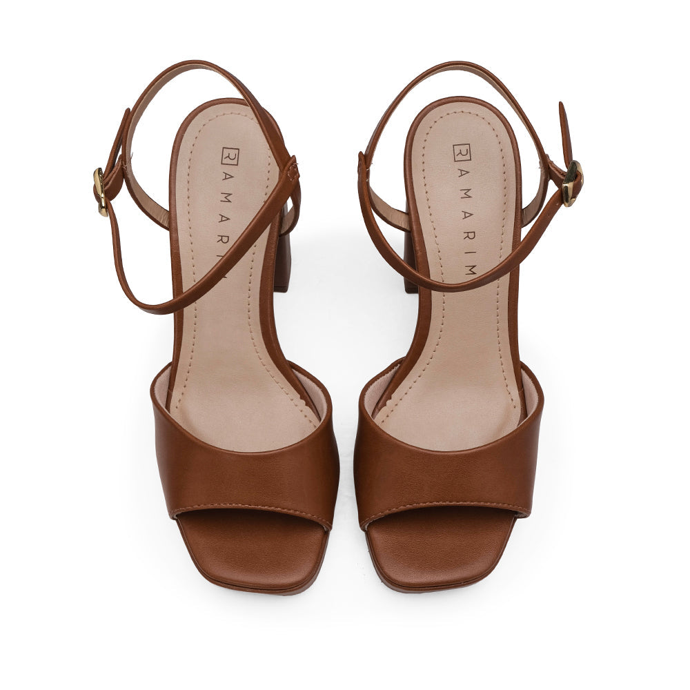 Sandalias de tacón alto color camel para mujer