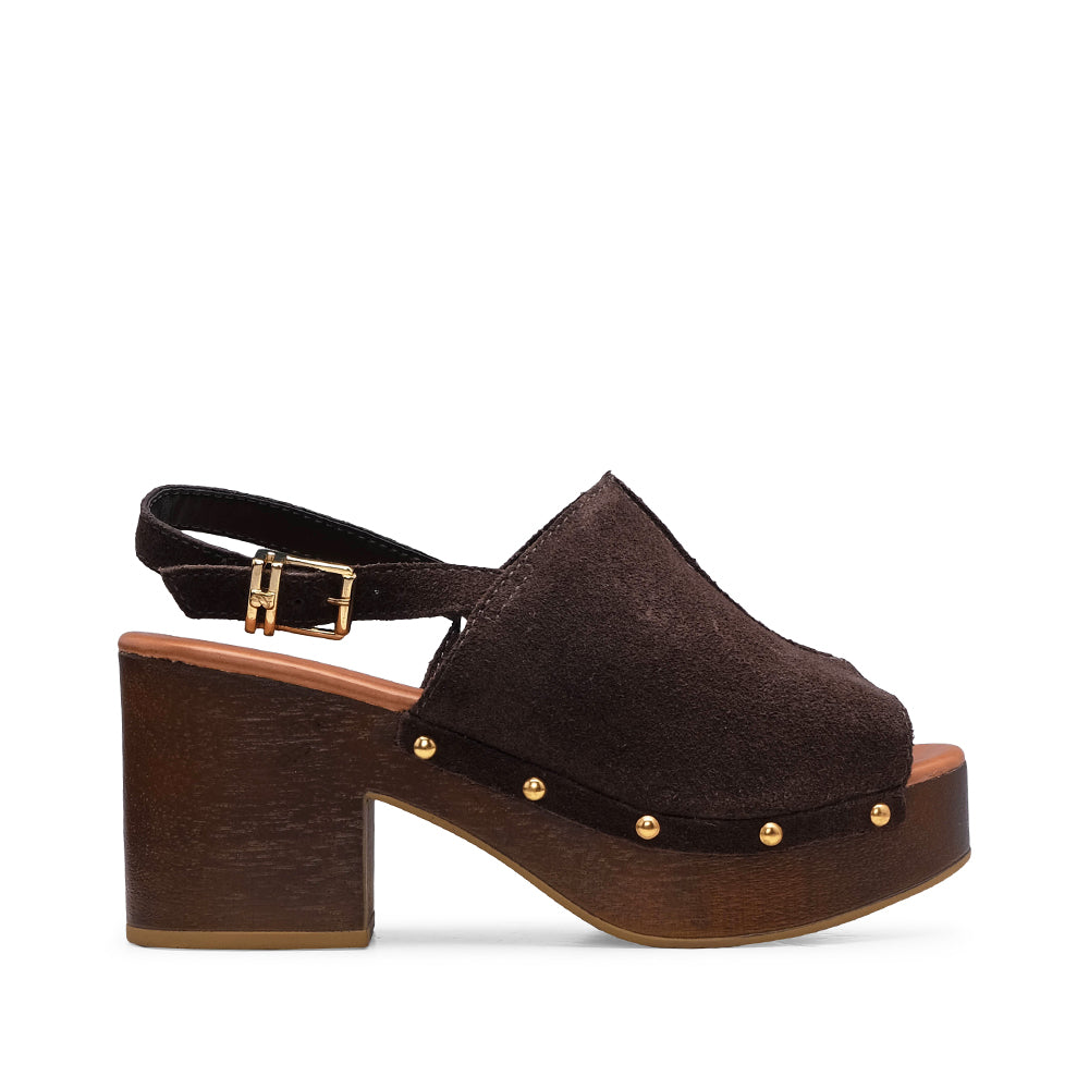 Sandalias de cuña de ante marrón para mujer