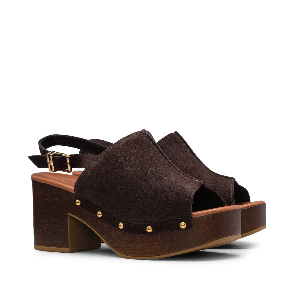 Sandalias de cuña de ante marrón para mujer