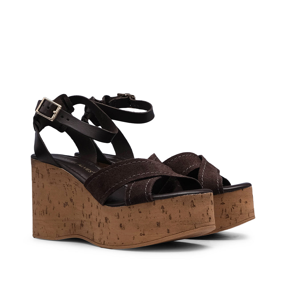 Sandalias de cuña de ante marrón para mujer