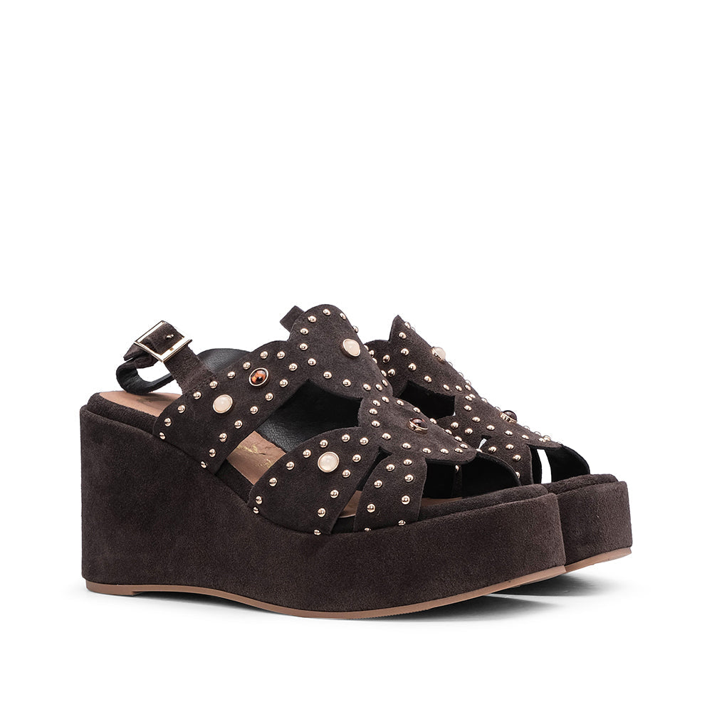 Sandalias de cuña de ante marrón para mujer