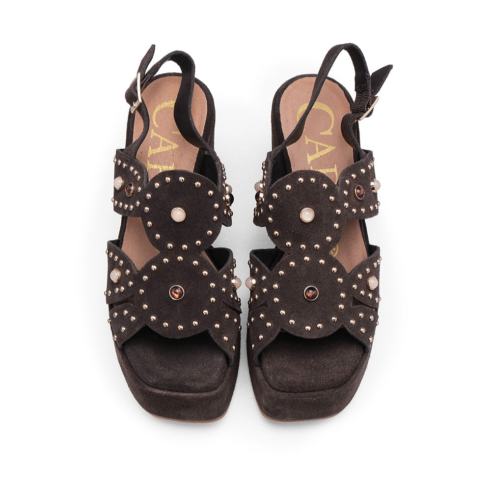 Sandalias de cuña de ante marrón para mujer