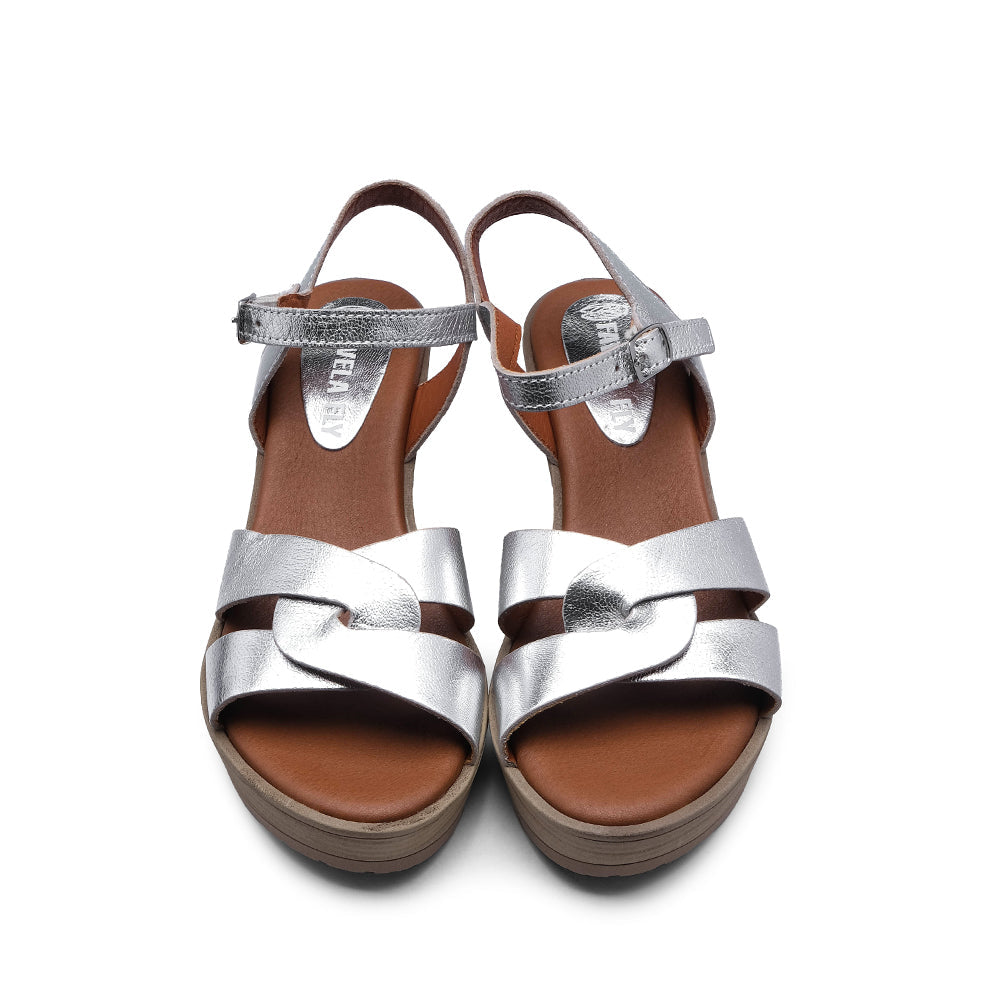 Sandalia de cuña para mujer en piel plateada
