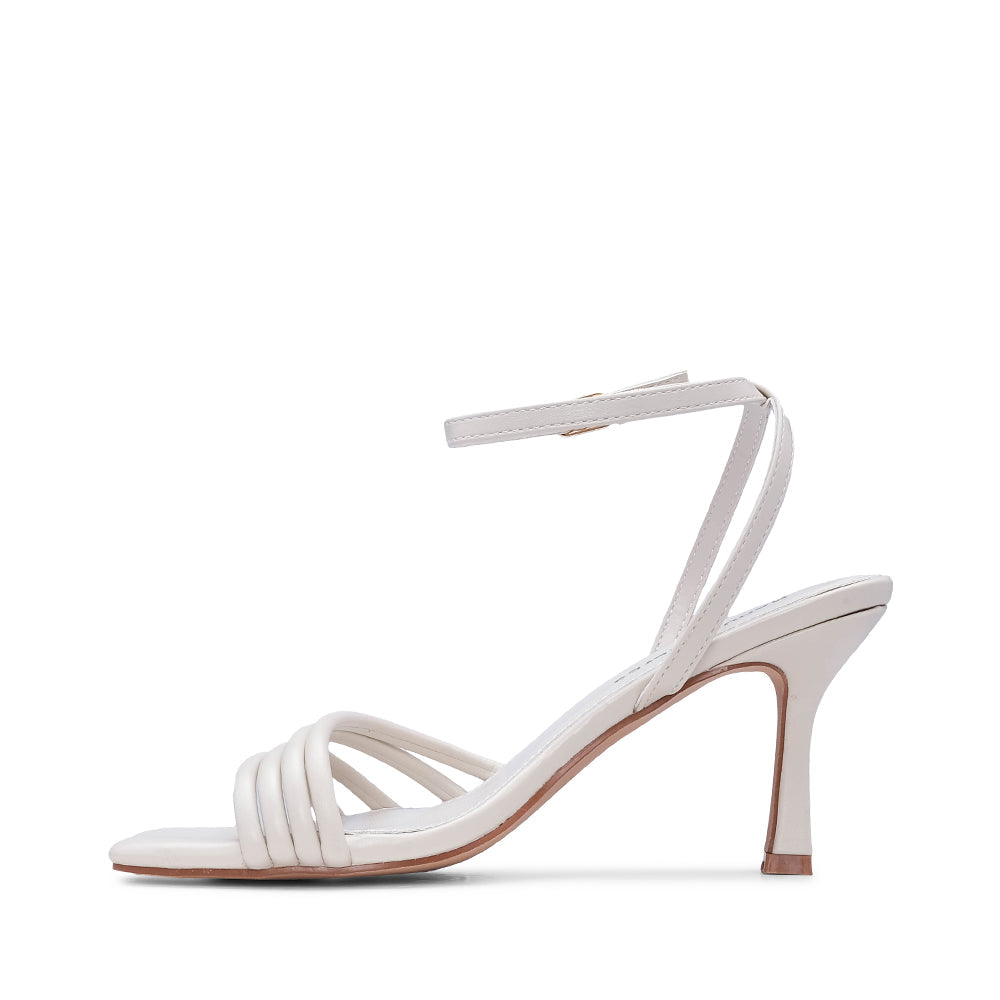 Sandalia de tacón alto beige para mujer