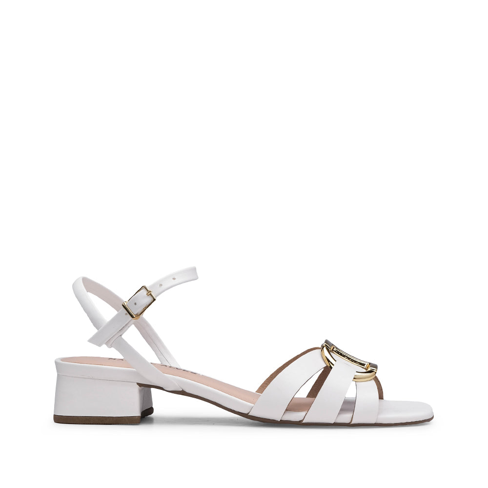 Sandalia blanca de tacón medio para mujer