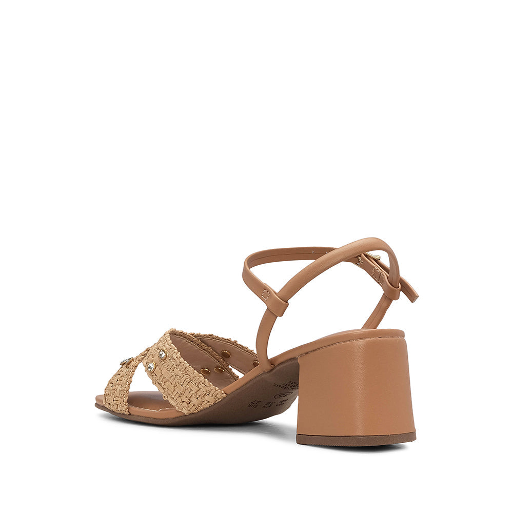 Sandalia de tacón medio beige para mujer