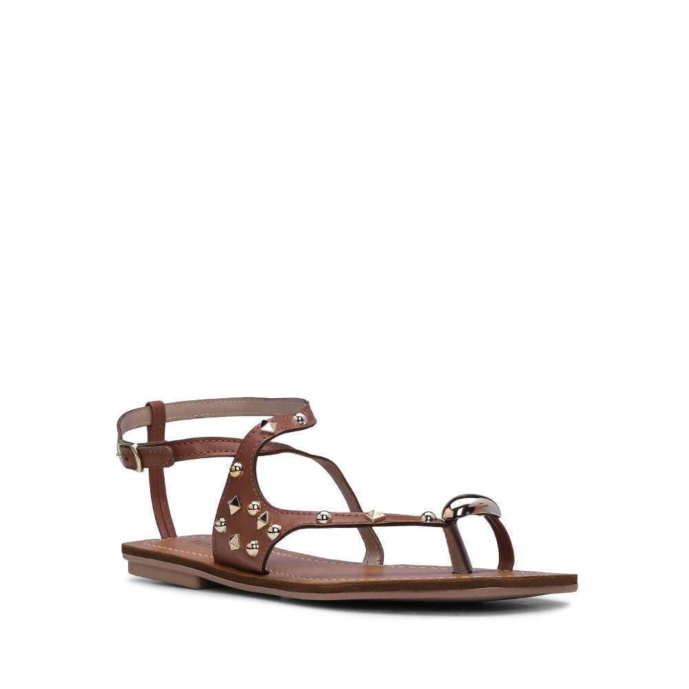 Sandalia de tacón plano para mujer color camello